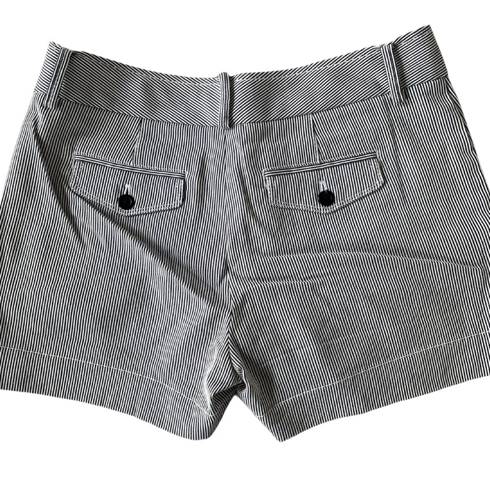 Banana Republic Navy Pinstripe Shorts, Martin Fit, Size 0 - Picture 2 of 5